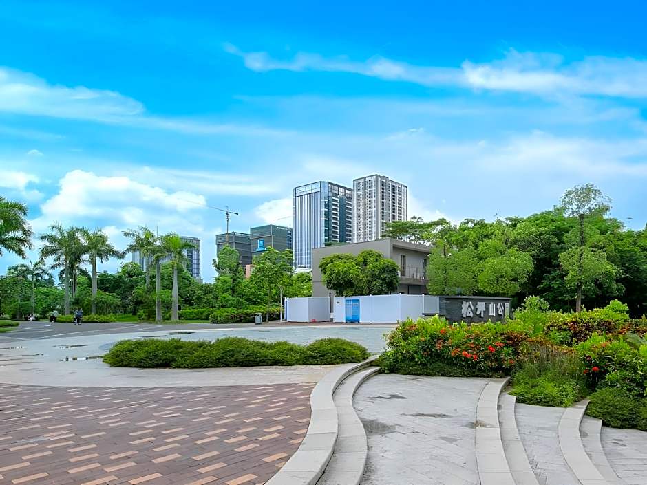 Shenzhen Pollman Hotel – Shenzhen, IA