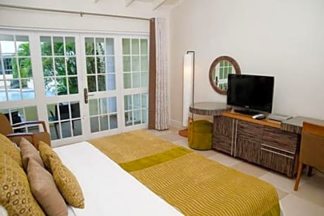 Superior King or Twin Room with Garden View