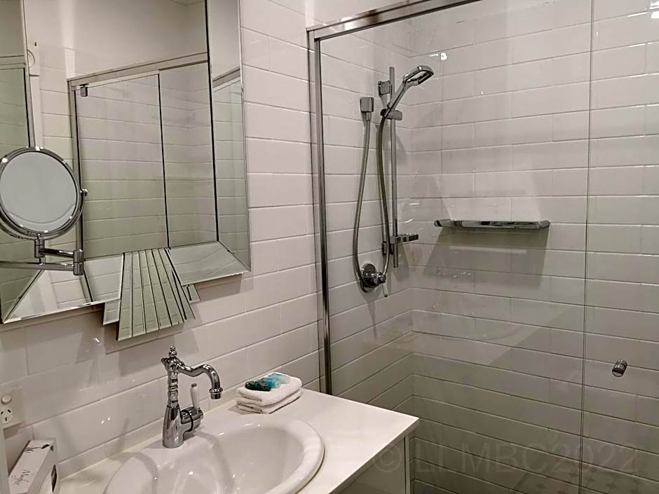 Adelaide Mansions Serviced Apartments