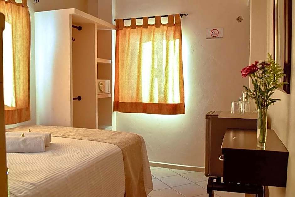 Hotel Bucaneros
