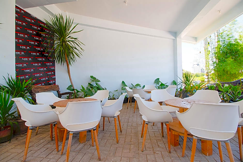 RedDoorz At Fat J Apartelle Mactan