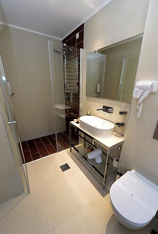 Alexandar Square Boutique Hotel