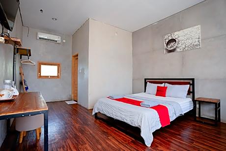 RedDoorz Syariah near Lombok Epicentrum Mall