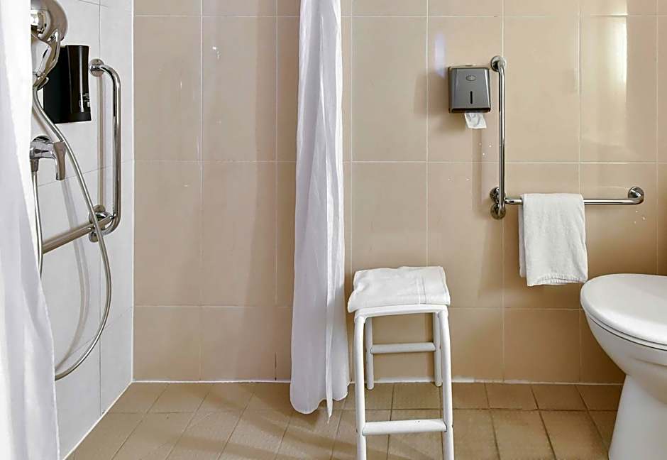 B&B HOTEL Toulouse Cité de l'Espace Mouchotte