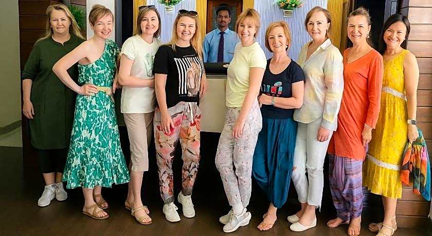 Hotel Avon International