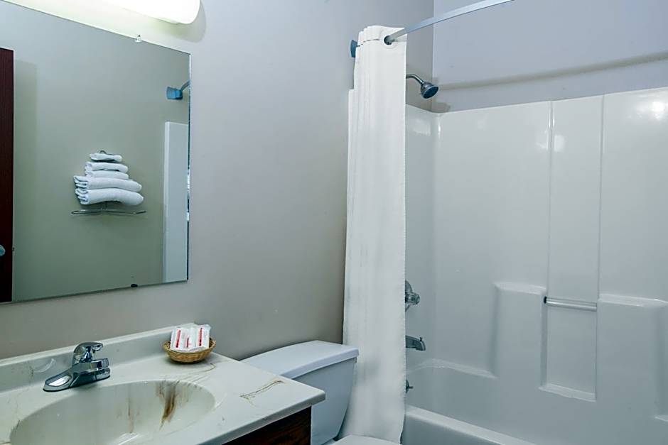 Super 8 by Wyndham Mason City