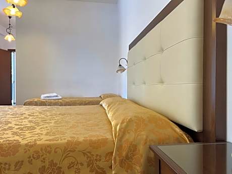 Quadruple Room with Pool View