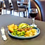 Days Inn by Wyndham Sylvan Lake