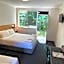 Bull and Bush Hotel