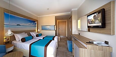 FAMILY ROOM ONE BEDROOM