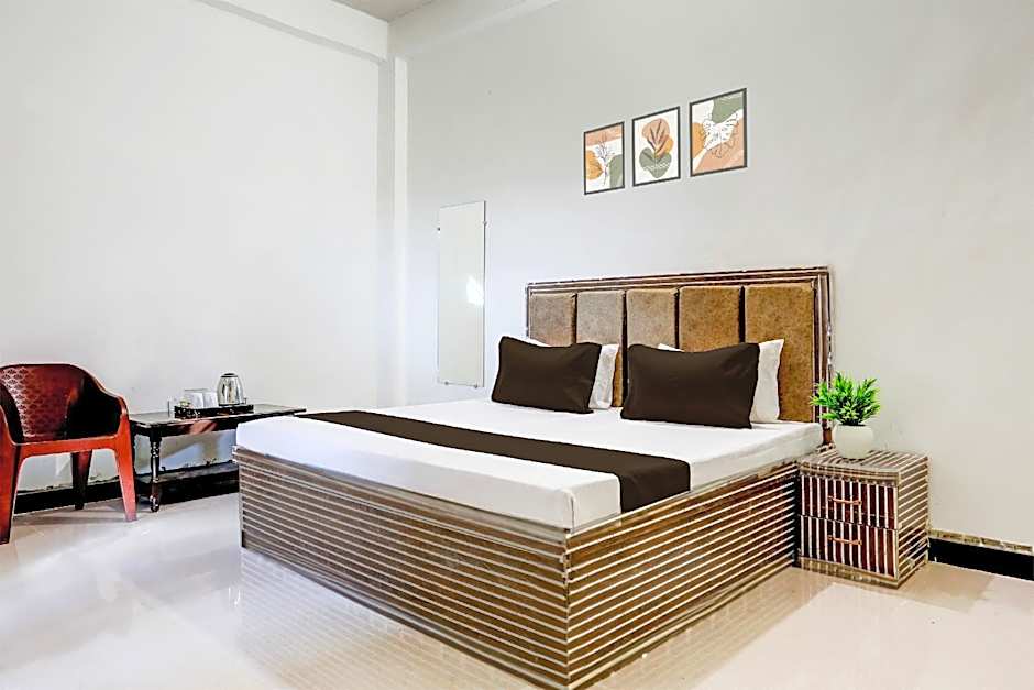 Hotel O Kanha galaxy brothers group