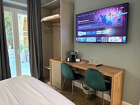 Deluxe Double Room with Balcony