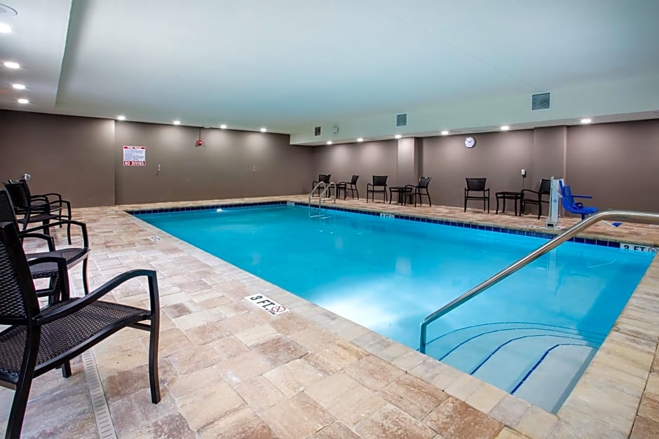 Holiday Inn Express & Suites - Deland South by IHG