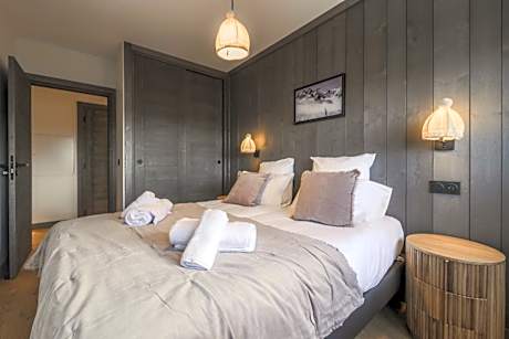 4 Bedrooms (2 Bedrooms + 2 Cabins  8/10 People Standard