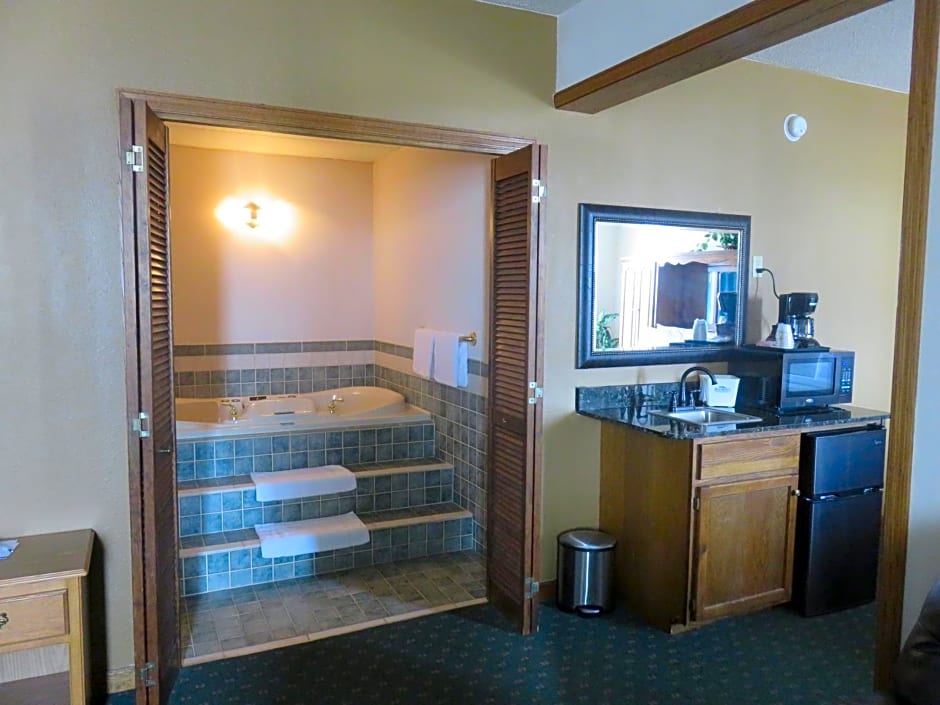 Baymont Inn & Suites by Wyndham Fargo