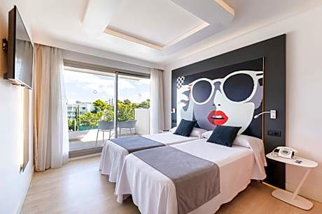 Superior Double or Twin Room with Sea View