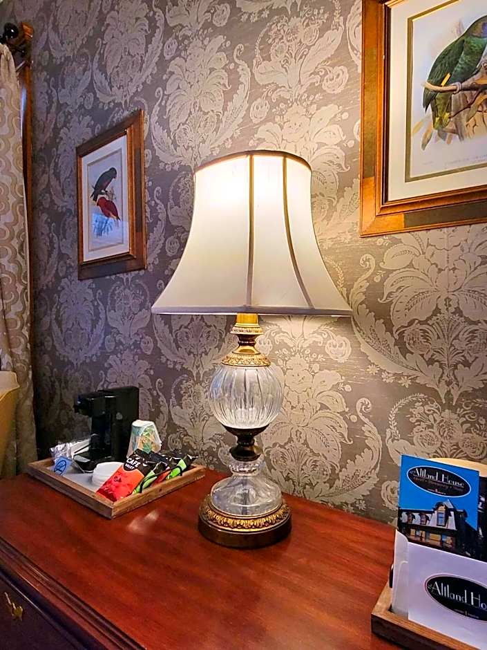 Altland House Inn & Suites