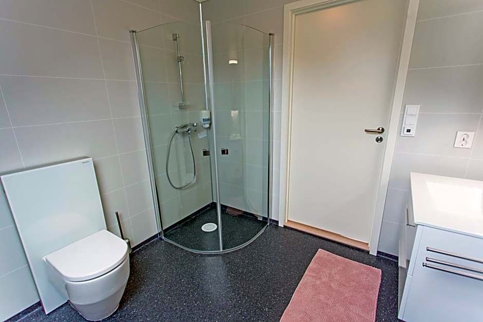 Lavik Fjord Hotel & Apartments