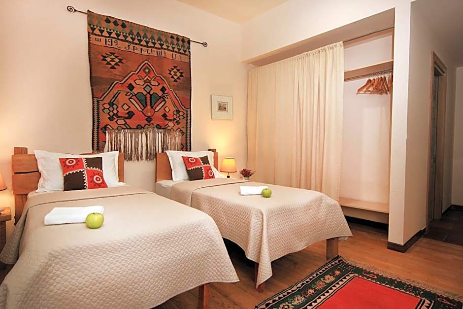 Silk Road Hotel