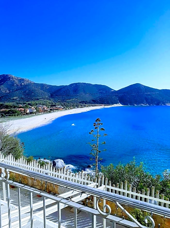 B&B Is Pranus a Mari Casa Privata