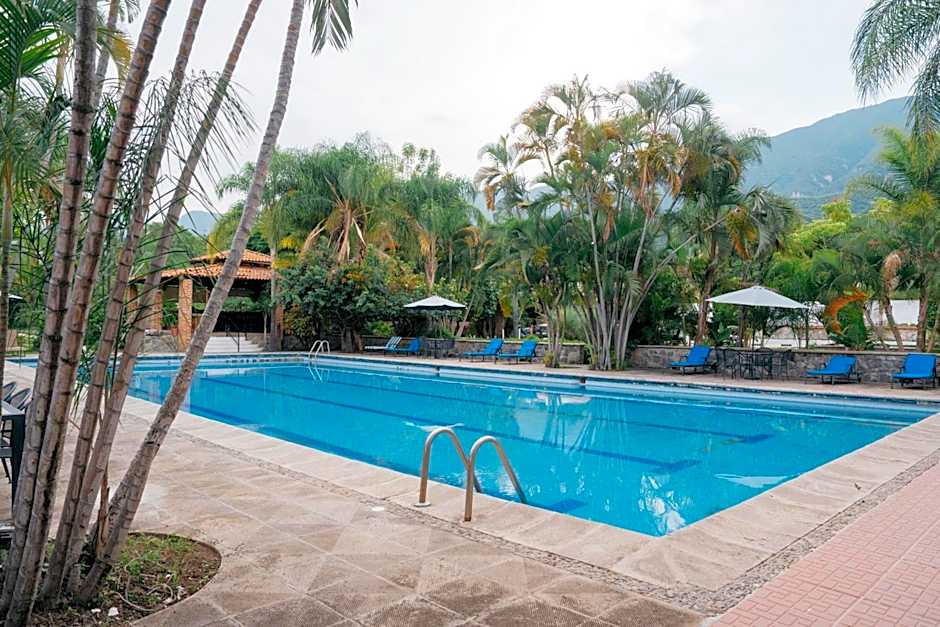 Hotel La Joya Del Lago