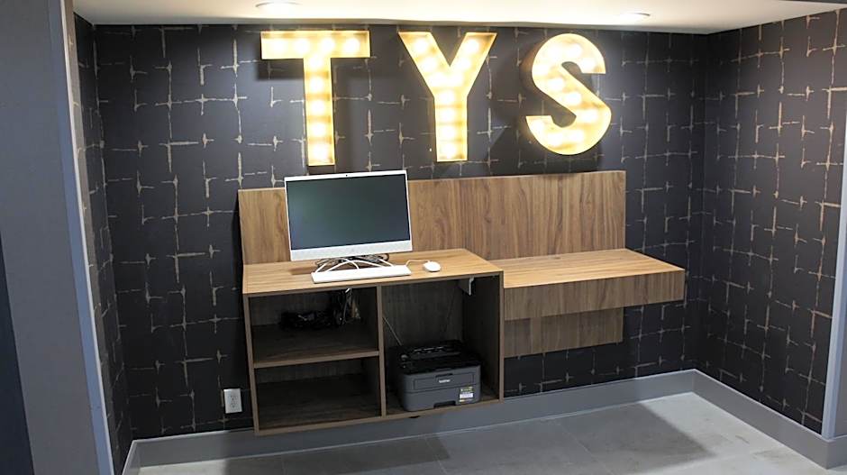 Hawthorn Extended Stay by Wyndham Knoxville