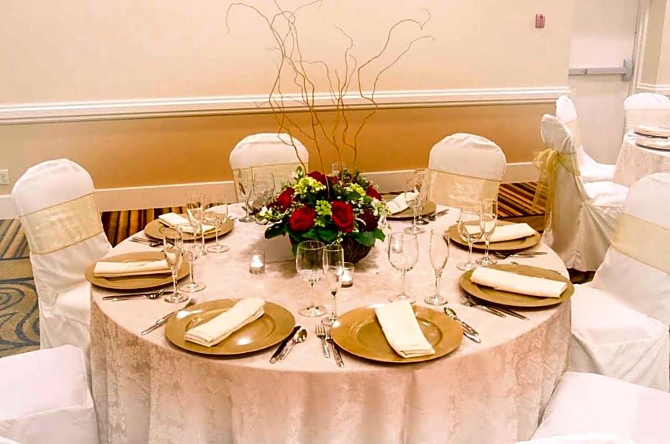 DoubleTree by Hilton Norwalk
