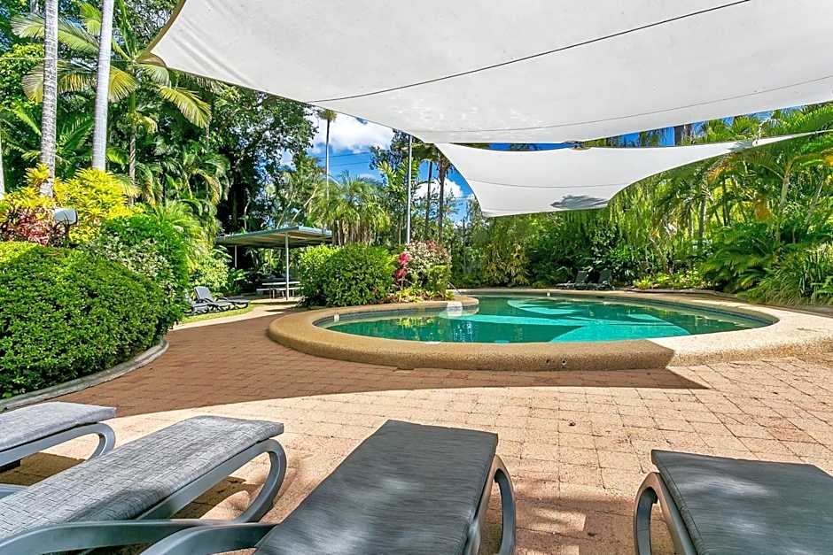 Beachfront Apartments on Trinity Beach