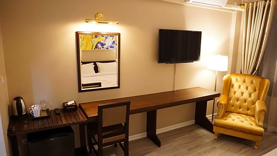 TARIS ART HOTEL PHRAE