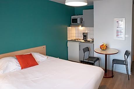 Double or Twin Studio with Balcony