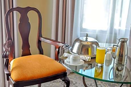 Deluxe Executive King Room