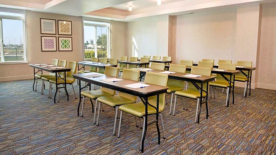 Holiday Inn Express Porterville By IHG
