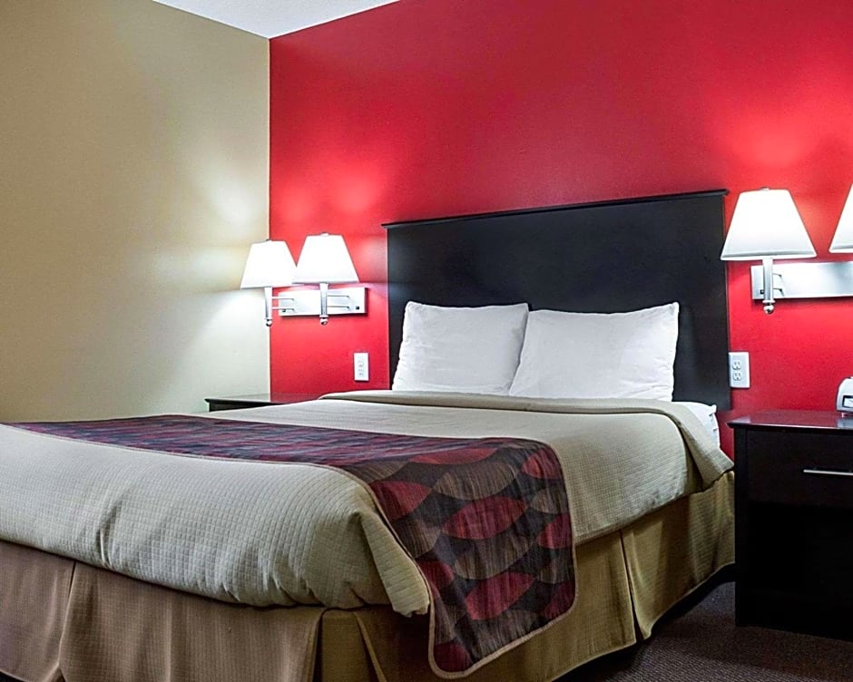 Econo Lodge Jamestown
