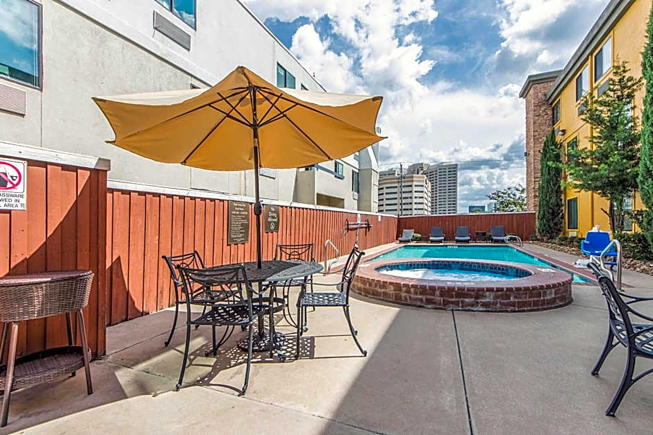 Comfort Inn North Dallas Near the Galleria