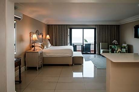 Honeymoon Suite with Sea View