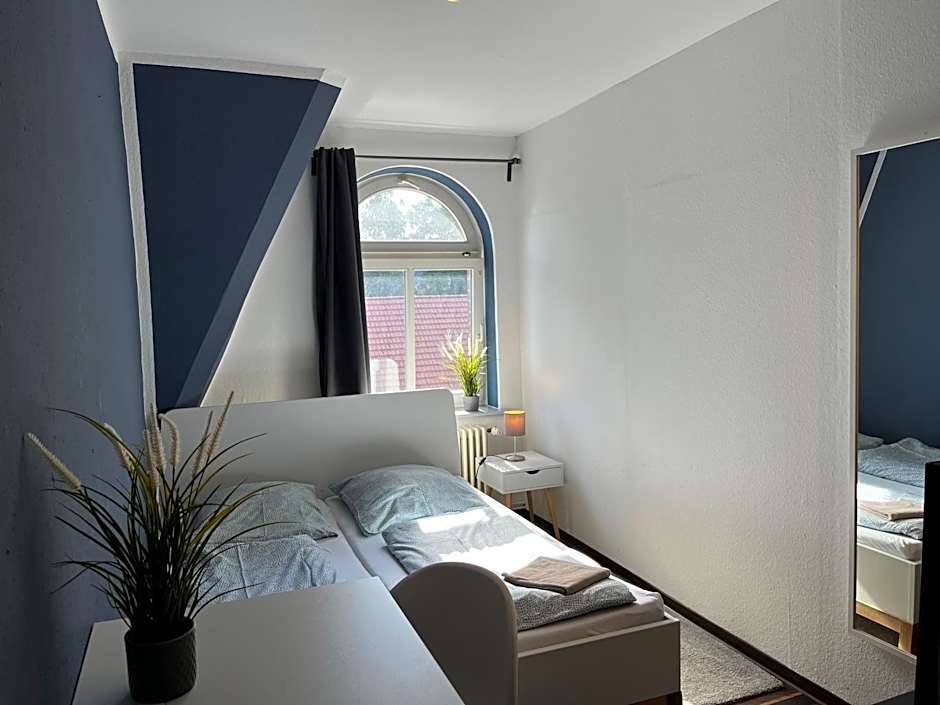 Blue Doors Hostel Altstadt