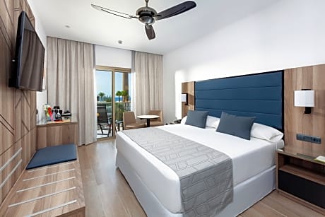 Small double room seaside orientation