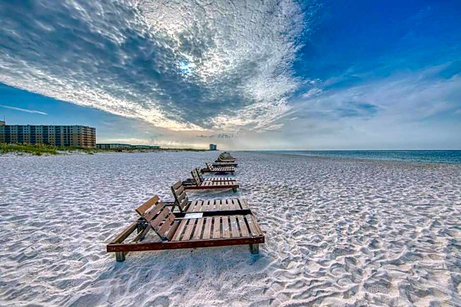 Sugar Sands-Luxury 1st Floor 2BR 2BA Private Beach