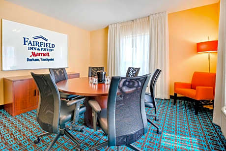 One-Bedroom King Suite with Conference Space