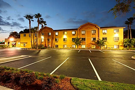 Days Inn by Wyndham Jacksonville/Orange Park Near NAS Jax