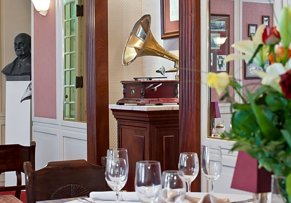 Grand Hotel