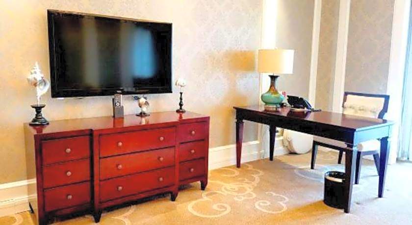 Haiyang Shenglong Jianguo Hotel