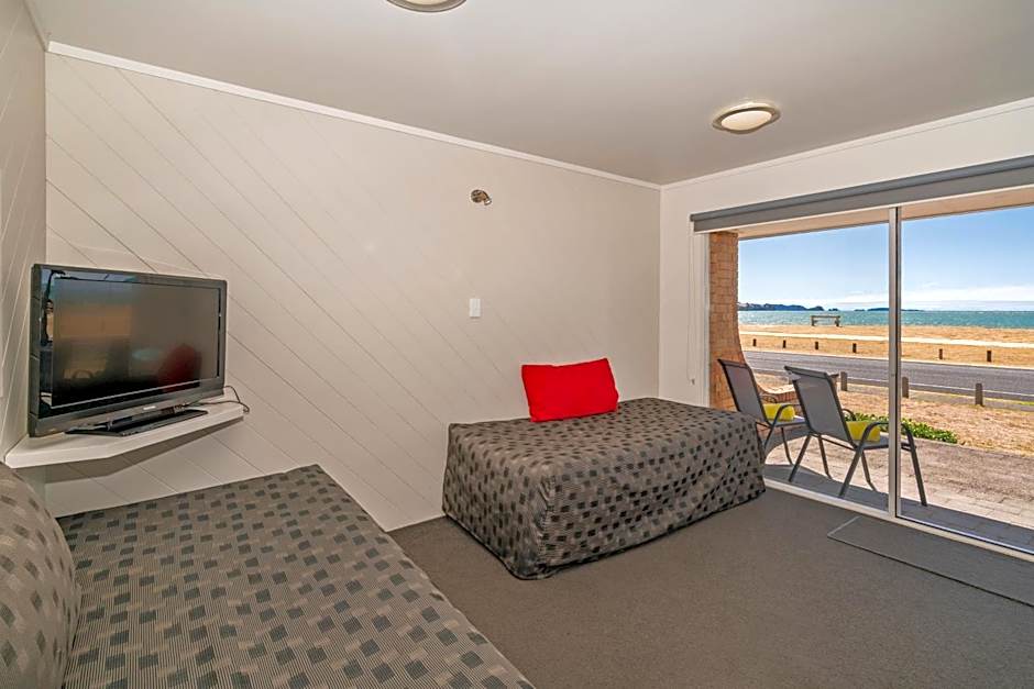 The Oceanside Motel