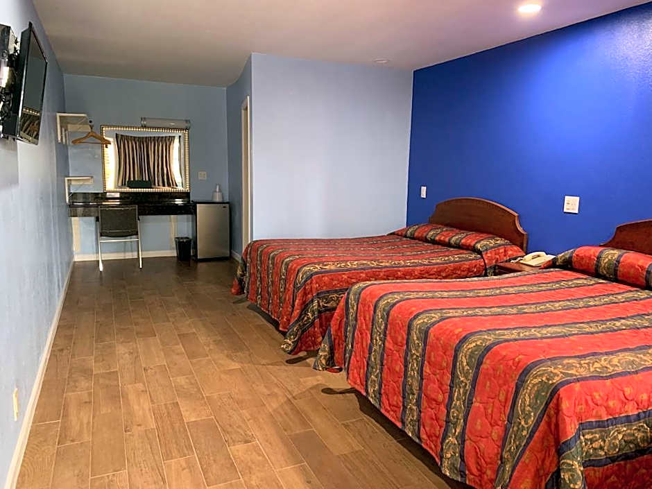 Photo 1 of 4 of 2 Queen Beds, Nonsmoking, View