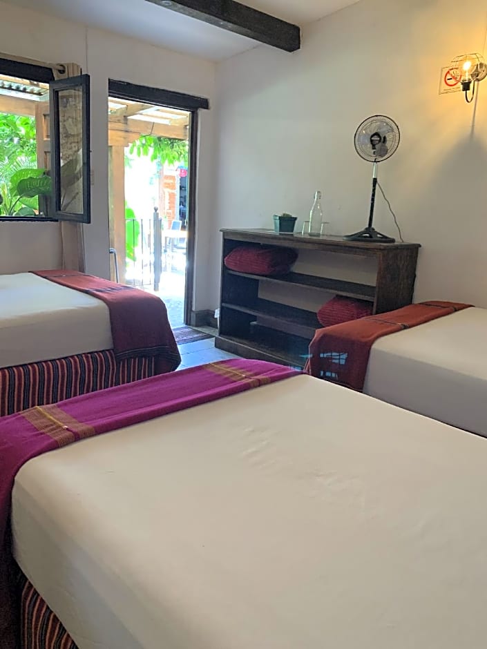 Nikikot Hotel & Hostel