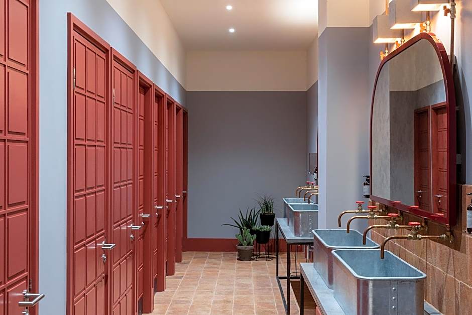 Bermonds Locke, Tower Bridge 