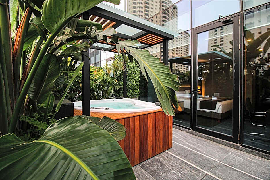 QUARTZ HOTEL & SPA