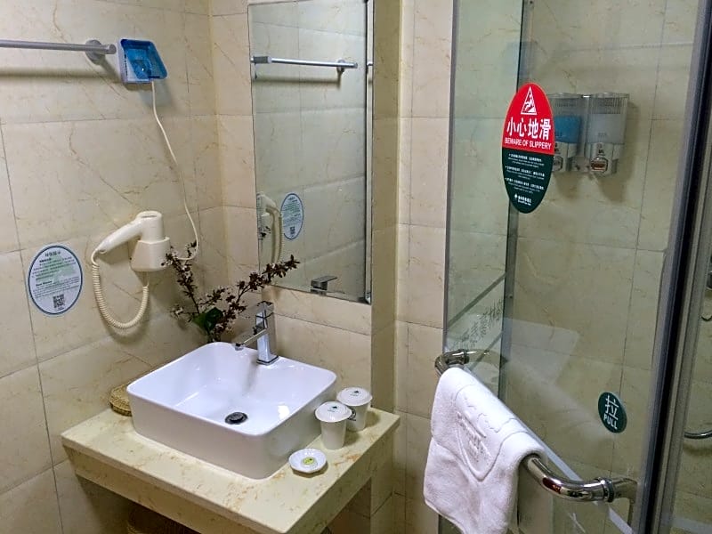 GreenTree Inn Jiangsu Suqian Yiwu Business Center Fukang Avenue Express Hotel