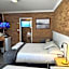 Deepwater Hotel