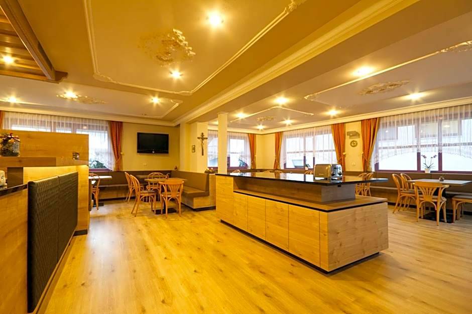 Pension & Residence Astoria